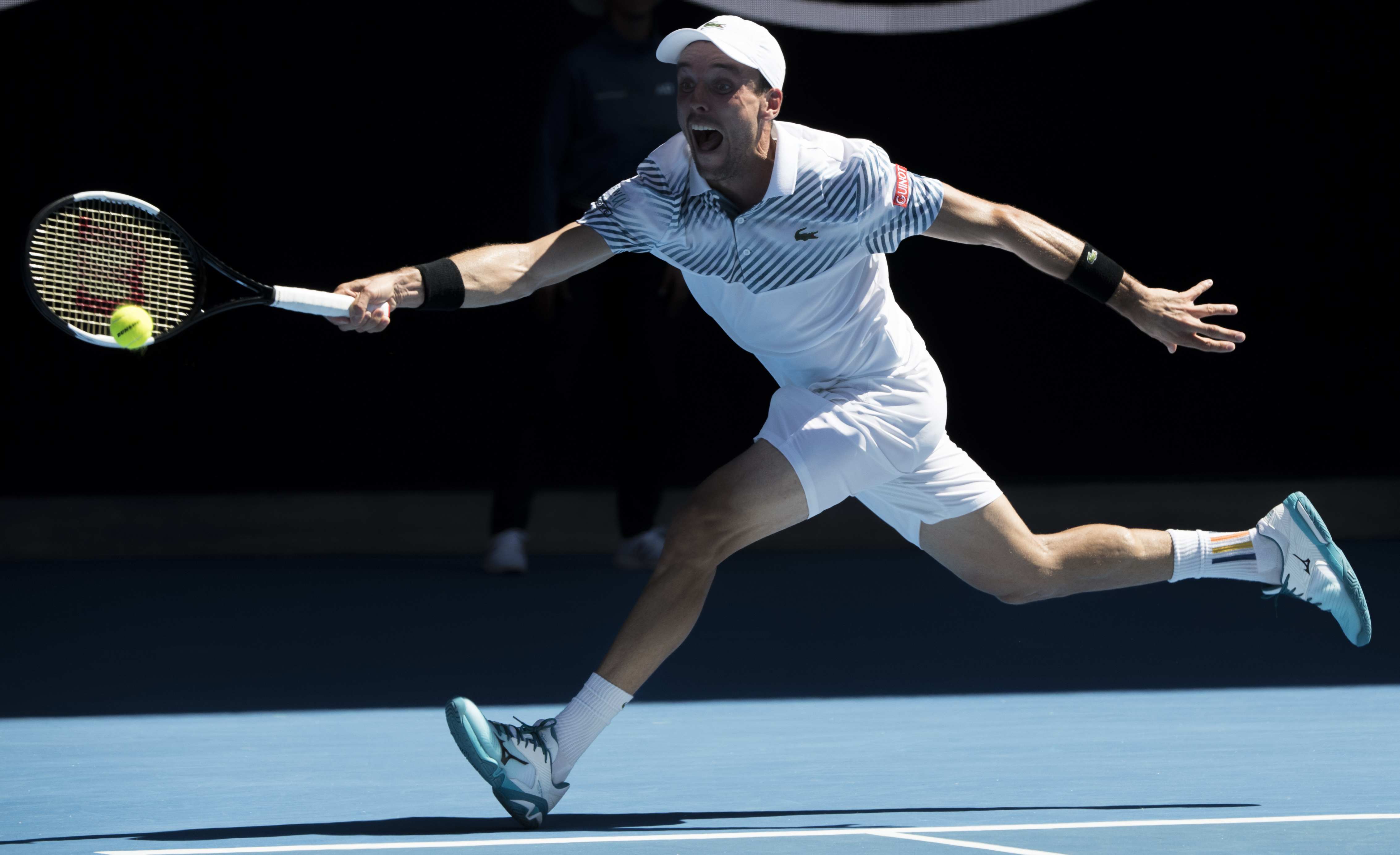 包含日本网球队强势澳大利亚网球队，西西帕斯高光表现的词条