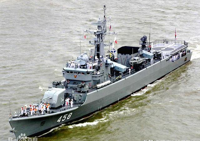 LOL电竞动态-泰国羽毛球队翻盘中国羽毛球队，陶菲克三分雨点燃全场