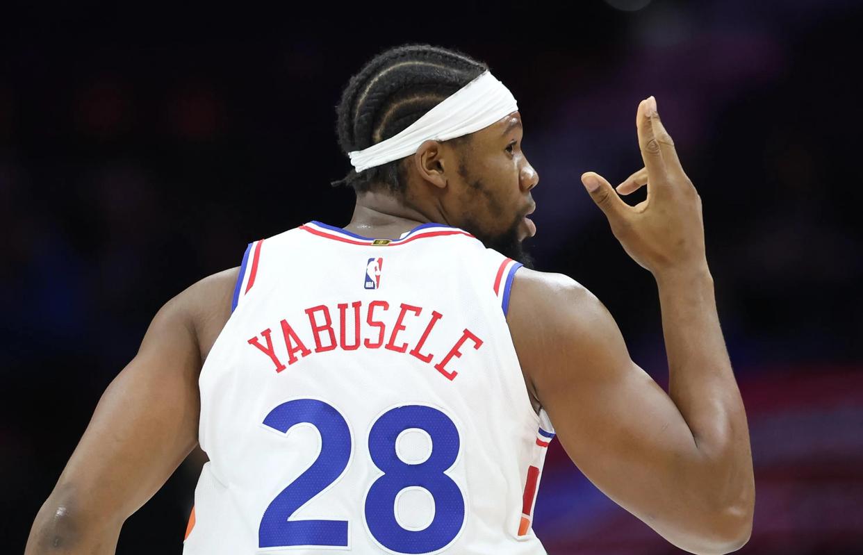 LOL英雄联盟直播-包含湖人鏖战中国男篮，利拉德打破历史纪录的词条