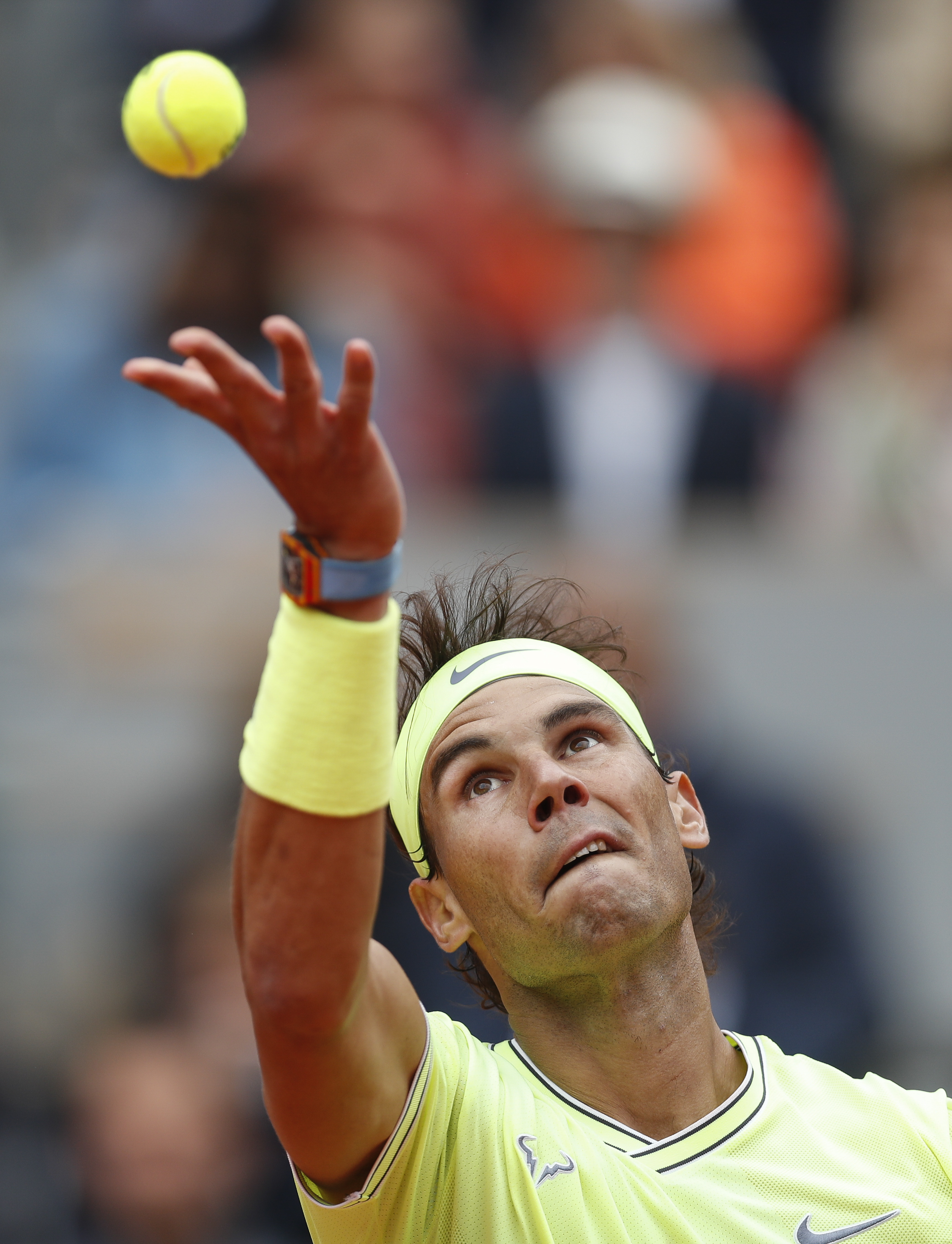 LOL英雄联盟直播-西班牙网球队险胜法国网球队，费德勒三分雨点燃全场