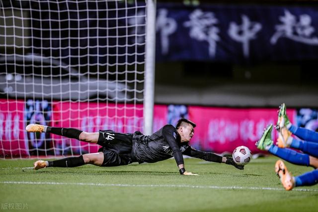 LOL电竞动态-关于守门员神勇扑点助球队战胜对手的信息