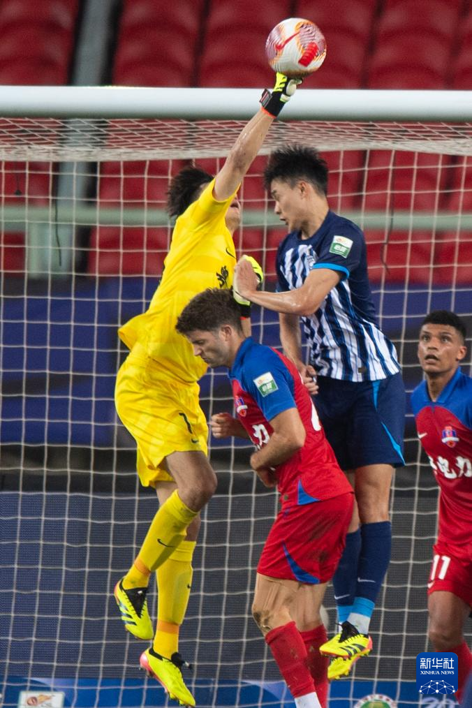 关于守门员神勇扑点助球队战胜对手的信息