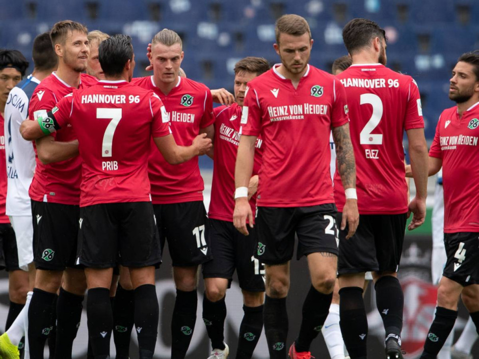 LPL赛事观看-汉诺威96主场遭遇惨败，难逃降级厄运