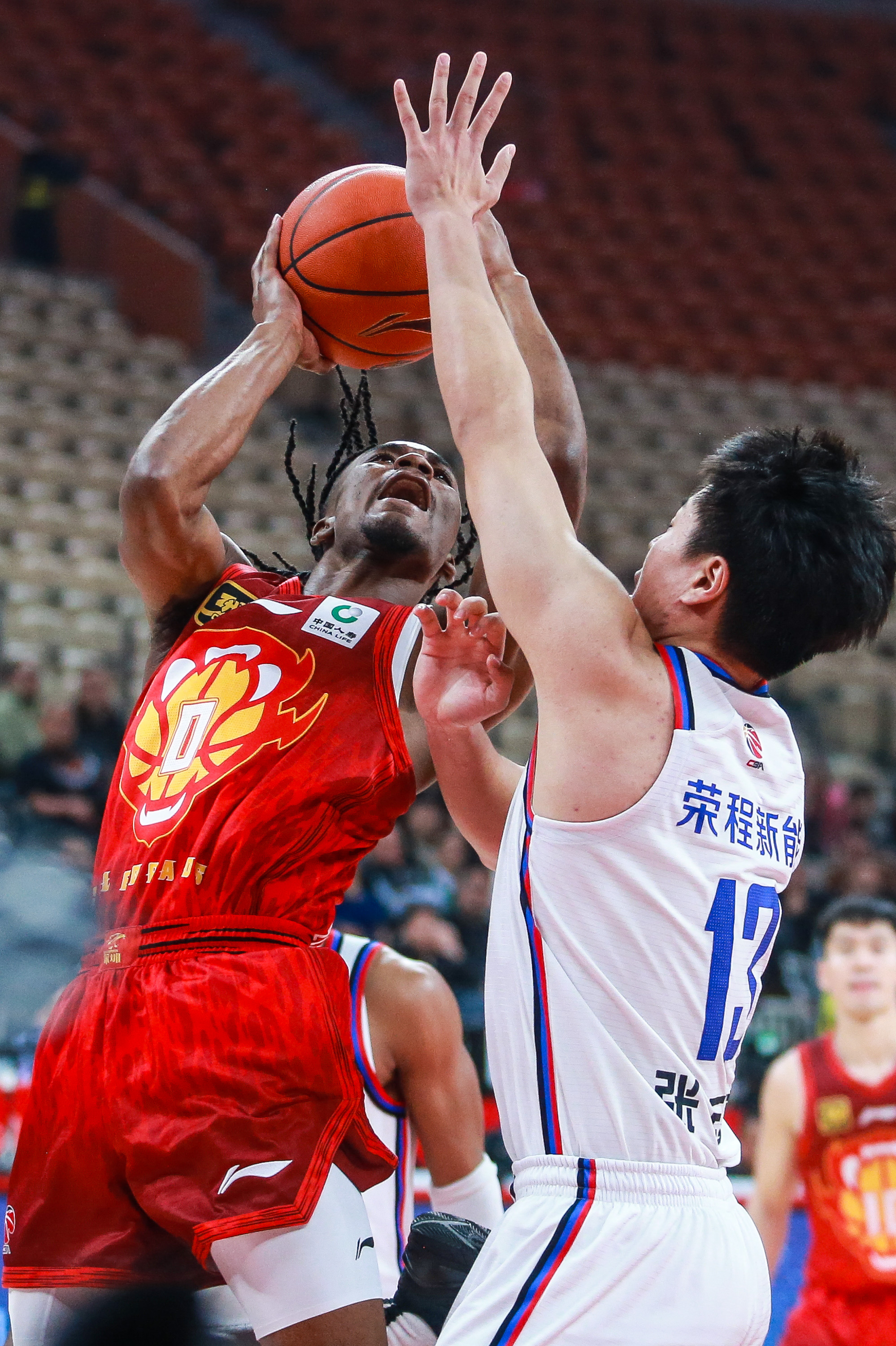 LOL英雄联盟赛事指南-切磋明星球员对决，比分胜负扑朔迷离，引人入胜