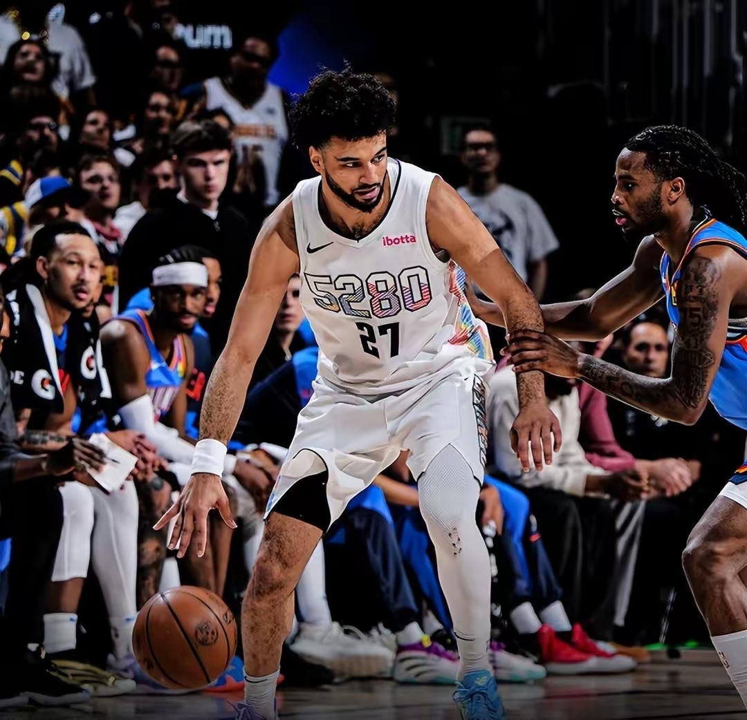 爵士队大胜掘金，独行侠胜骑士结束连败的简单介绍