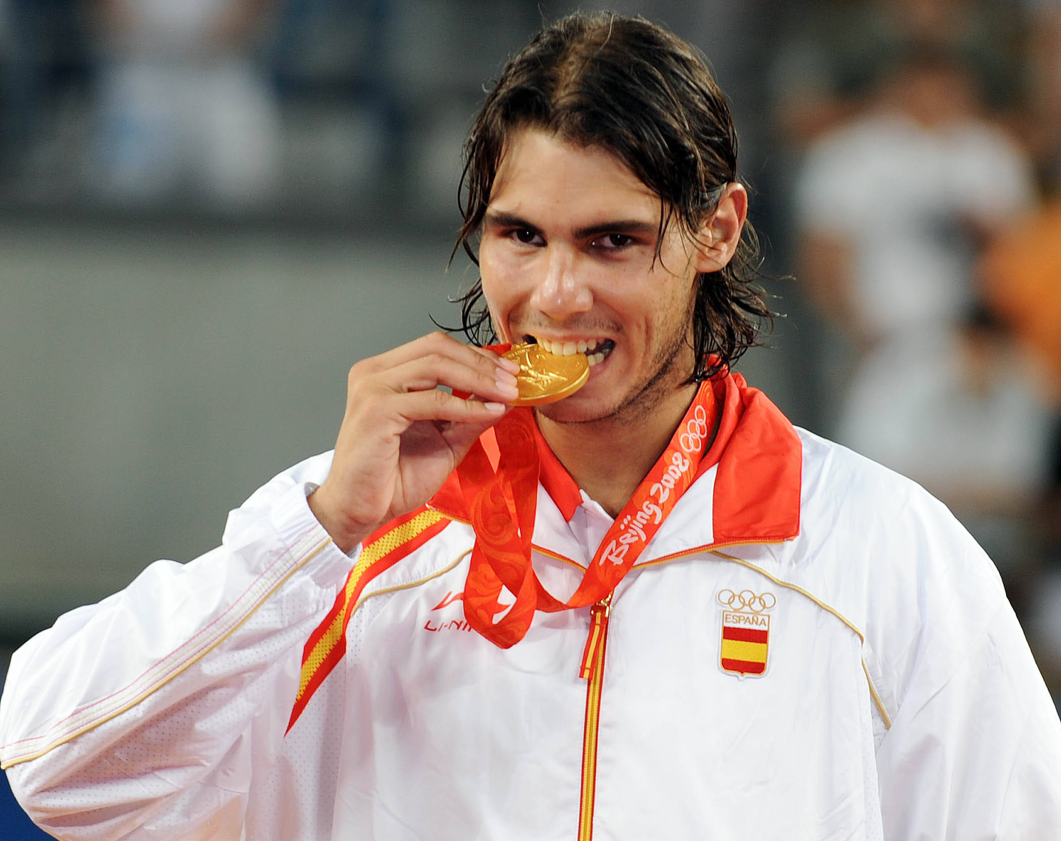 lol竞猜-包含西班牙网球队力克世界网球队，纳达尔高光表现的词条