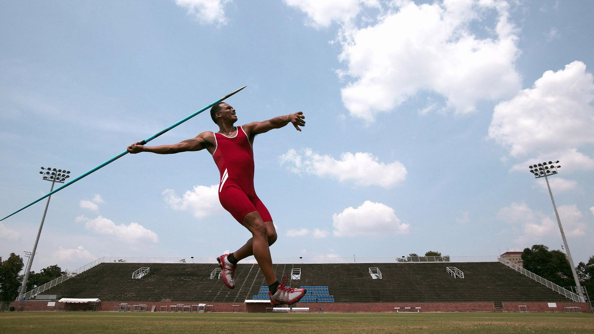 李梓嘉独木成林，印尼队完胜泰国背后的团队与领袖辩证法